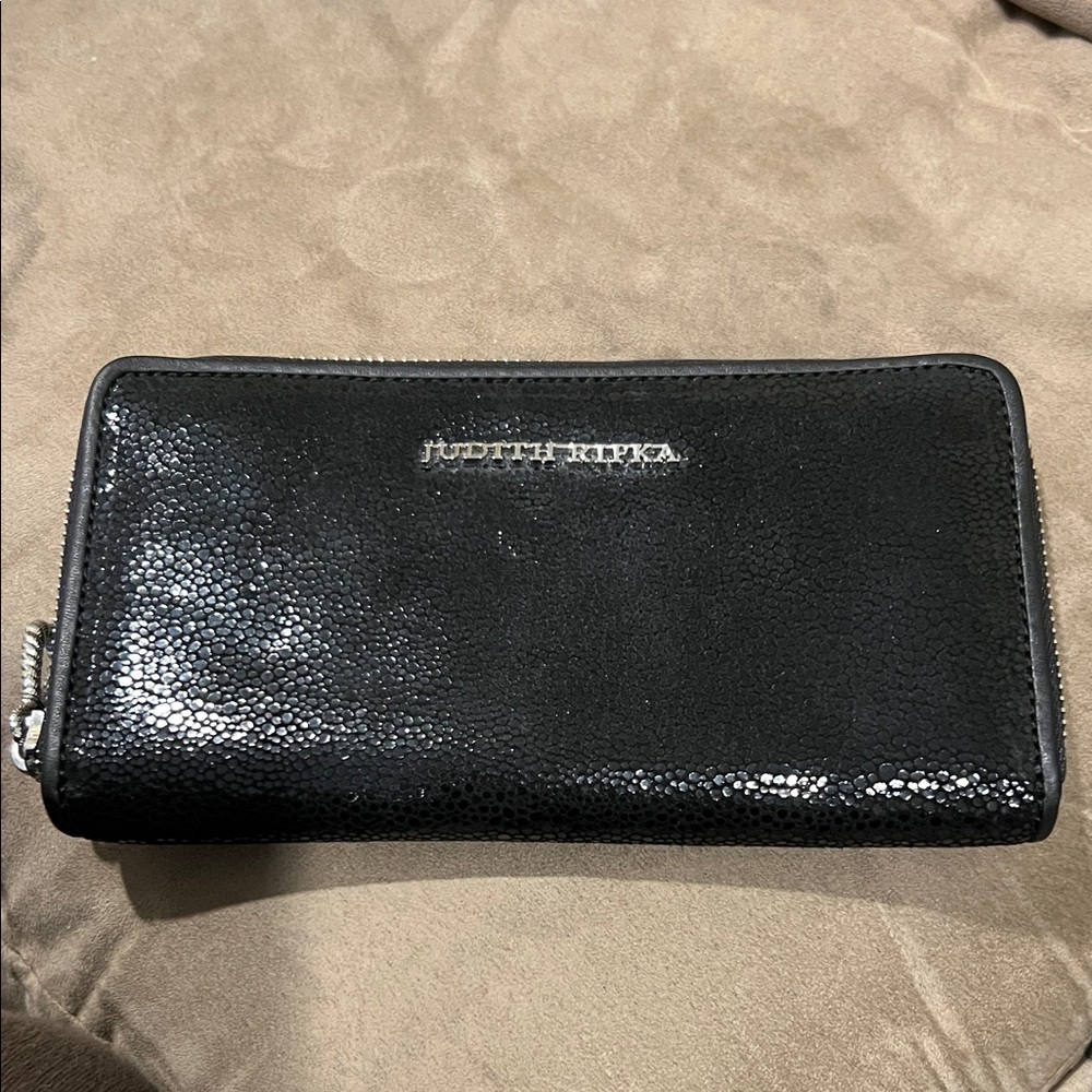 Judith Ripka Shimmering Black Wallet NWOT has Dustbag!
